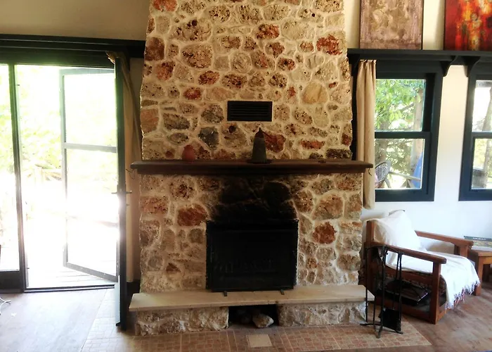 Eco-art Farm Guest house *